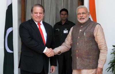 Modi thanks Sharif for gifting his mother sari  